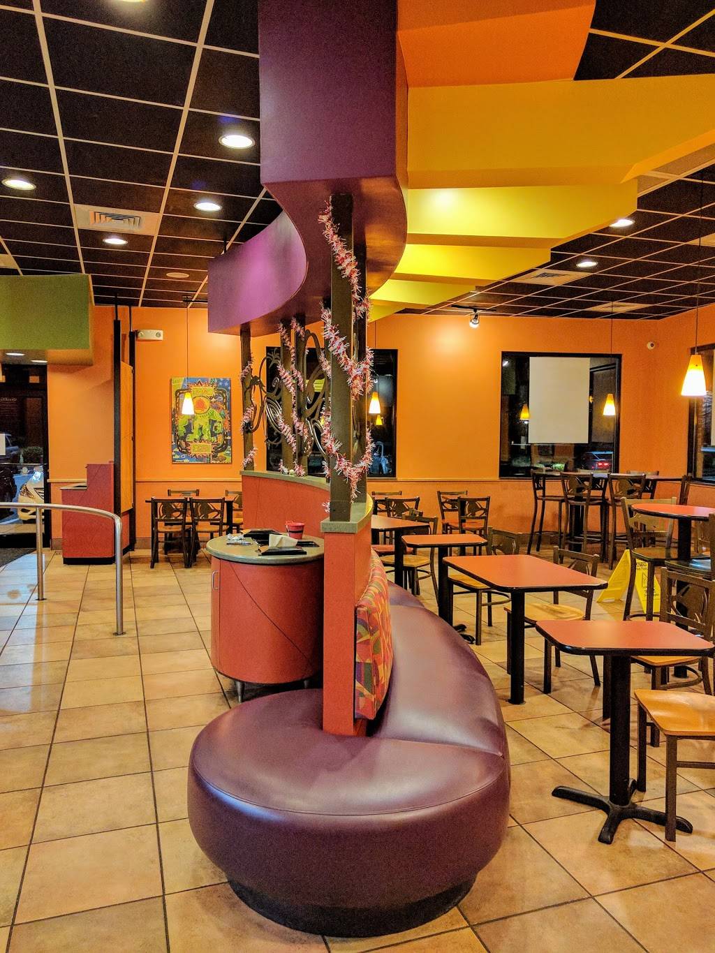 Taco Bell | meal takeaway | 8425 Davis Lake Pkwy, Charlotte, NC 28269, USA | 7049210484 OR +1 704-921-0484