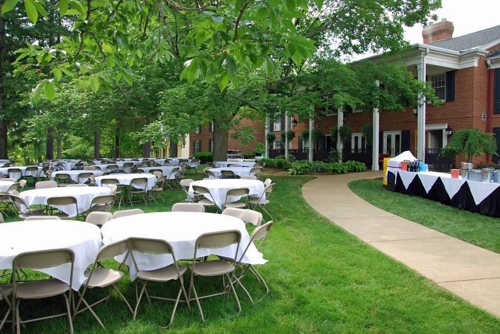 Kenyon Inn & Restaurant | restaurant | 5000, 100 W Wiggin St, Gambier, OH 43022, USA | 7404272202 OR +1 740-427-2202