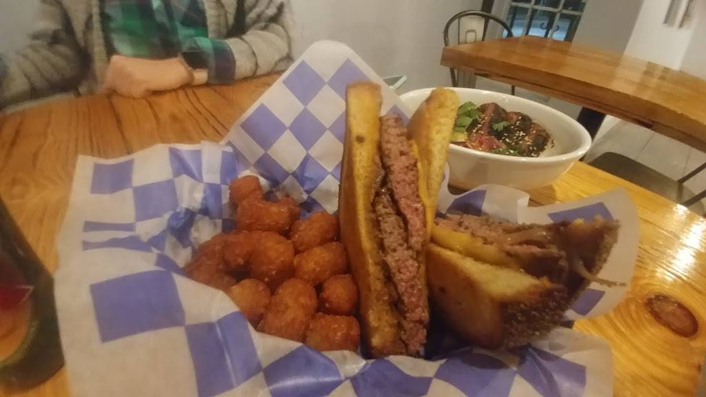 The Branch | restaurant | 7710 Long Point Rd, Houston, TX 77055, USA | 8326236725 OR +1 832-623-6725