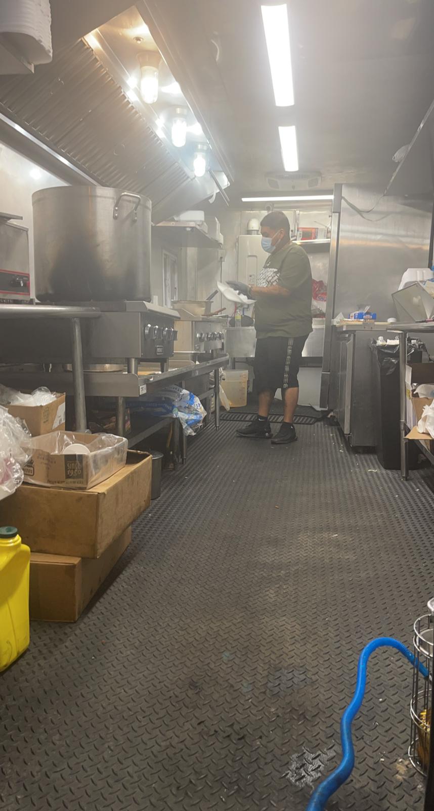 Birrieria La Llorona | restaurant | 1808 Spring Garden St, Greensboro, NC 27403, USA | 3369444778 OR +1 336-944-4778