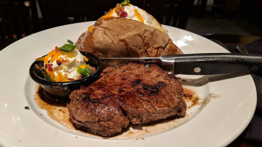 LongHorn Steakhouse | meal takeaway | 4409 S Laburnum Ave, Richmond, VA 23231, USA | 8042220084 OR +1 804-222-0084
