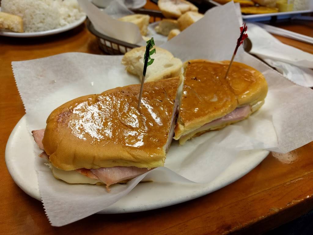 El Rinconcito SuperLatino III | restaurant | 20290 Old Cutler Rd, Cutler Bay, FL 33189, USA | 3059718119 OR +1 305-971-8119