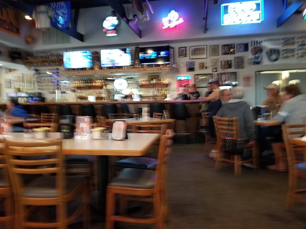 West End Pizza | restaurant | 1414 W 20th Ave, Oshkosh, WI 54902, USA | 9202356650 OR +1 920-235-6650