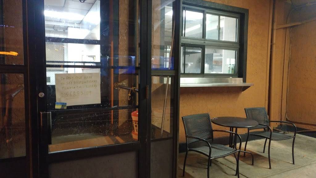 Ralph & Rickeys Pizza | restaurant | 2700 S 7th St #5019, Philadelphia, PA 19148, USA | 2155513333 OR +1 215-551-3333