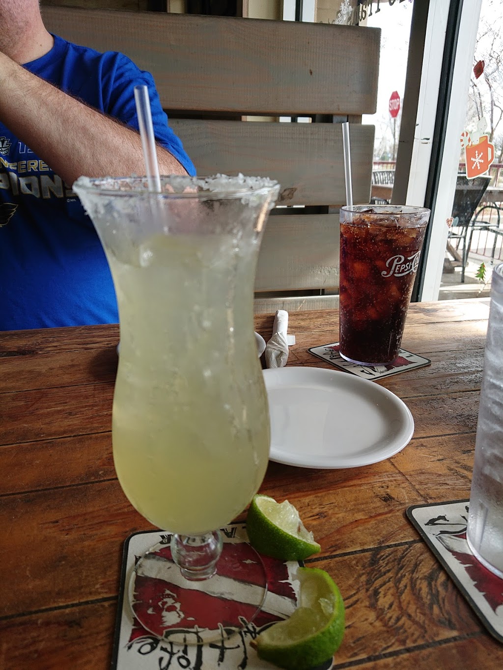 Hurricane Grill & Wings | meal takeaway | 25755 Perdido Beach Blvd, Orange Beach, AL 36561, USA | 2519813041 OR +1 251-981-3041