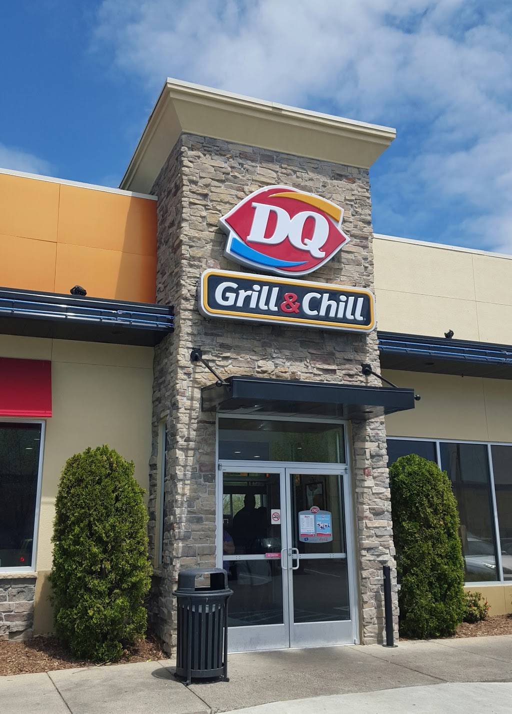 Dairy Queen Grill & Chill | restaurant | 2118 Gunbarrel Rd, Chattanooga, TN 37421, USA | 4237025917 OR +1 423-702-5917