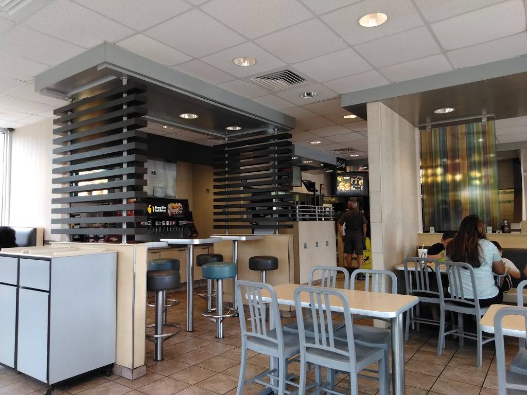 McDonalds | cafe | 15911 Sheridan St, Fort Lauderdale, FL 33331, USA | 9542526018 OR +1 954-252-6018