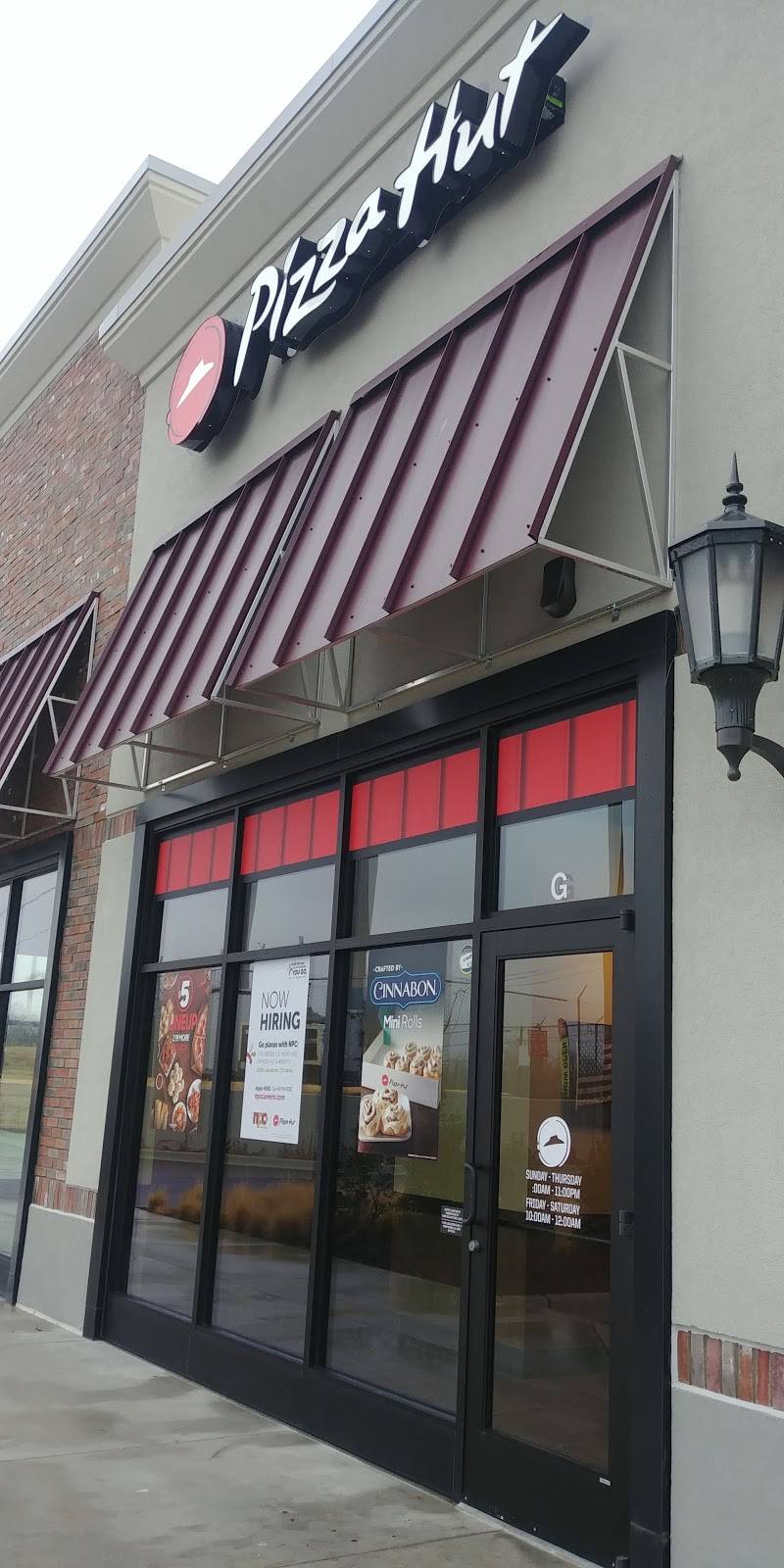 Pizza Hut | meal takeaway | 1531 W 81st St S Suite G, Tulsa, OK 74132, USA | 9184421488 OR +1 918-442-1488