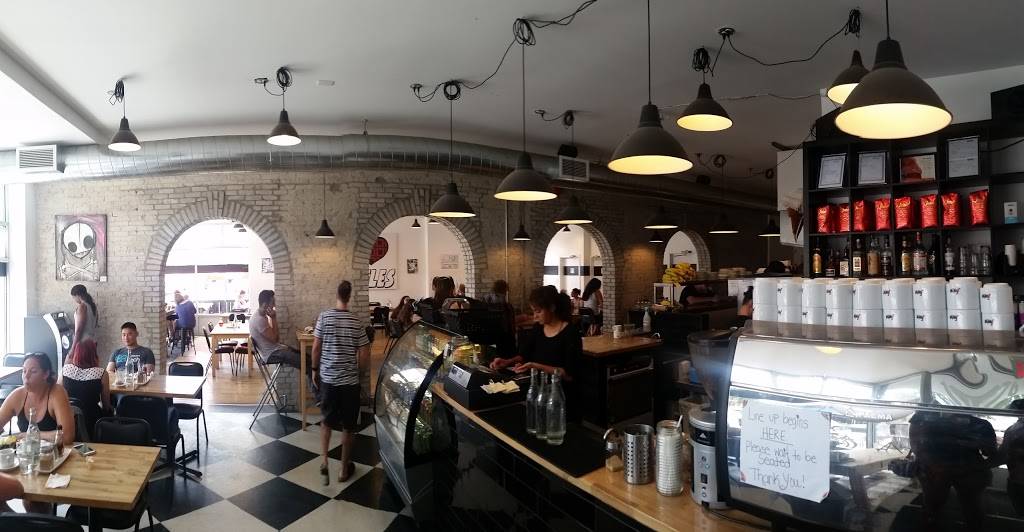 Starving Artist | restaurant | 1078 St Clair Ave W, Toronto, ON M6E 1A5, Canada | 4169017479 OR +1 416-901-7479