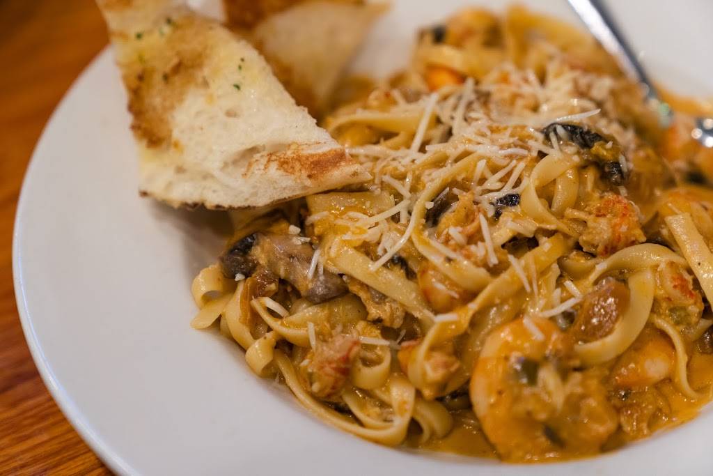 Floyds Cajun Seafood and Texas Steakhouse | restaurant | 16549 Southwest Fwy, Sugar Land, TX 77479, USA | 2812403474 OR +1 281-240-3474