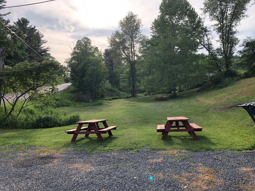 Midland Trail Cafe | restaurant | 30485 Midland Trail, Lookout, WV 25868, USA | 3045742299 OR +1 304-574-2299