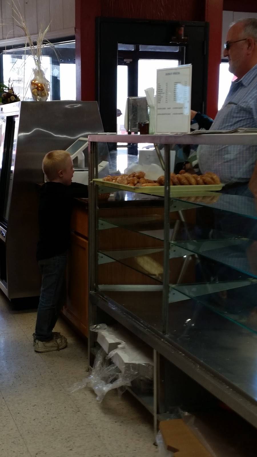 The Broadway Bakery | restaurant | 301 S Broadway, Salisbury, MO 65281, USA | 6603886757 OR +1 660-388-6757