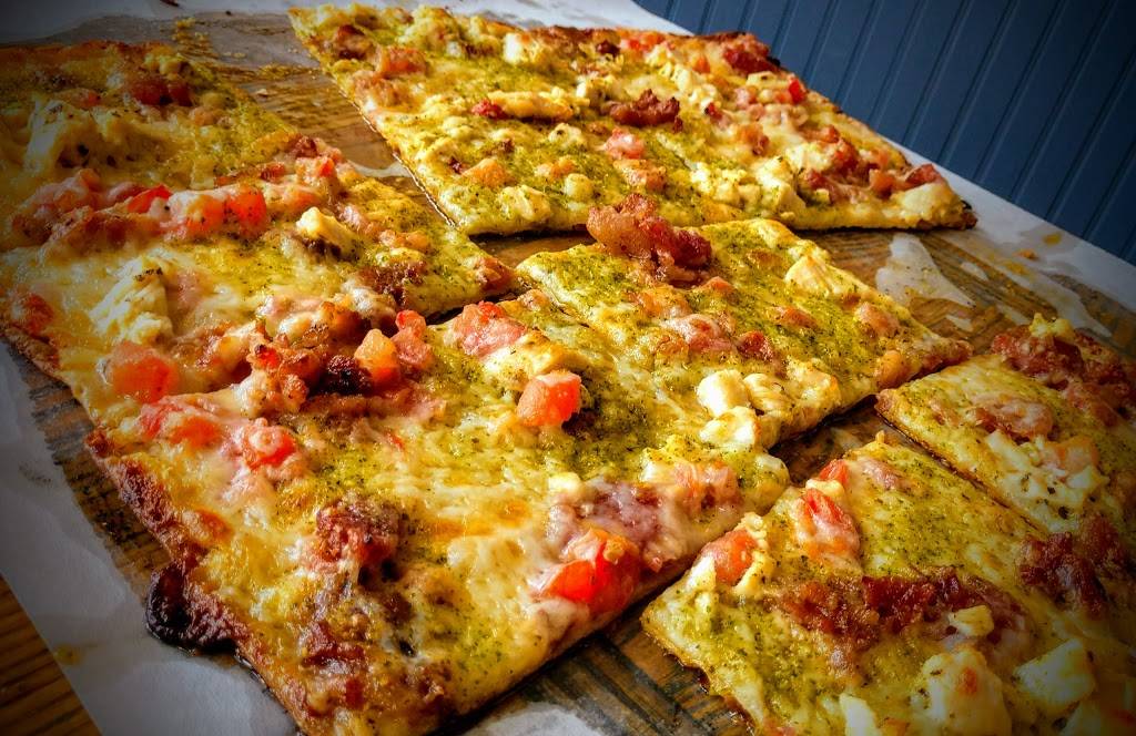 Corner Grille | restaurant | 806 Pleasant St, Worcester, MA 01602, USA | 5087548884 OR +1 508-754-8884