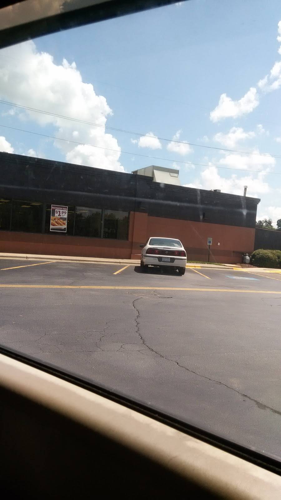 Wendys | restaurant | 2100 Westchester Dr, High Point, NC 27262, USA | 3368823088 OR +1 336-882-3088