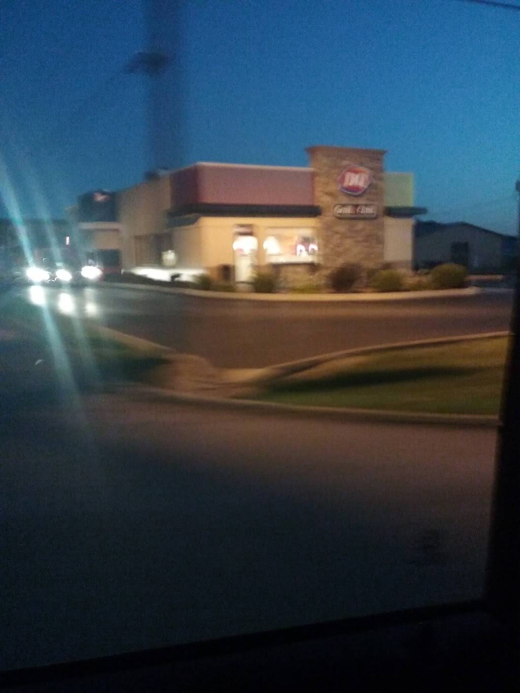 Dairy Queen Grill & Chill | restaurant | 1317 S Jackson St, Salem, IN 47167, USA | 8128831258 OR +1 812-883-1258