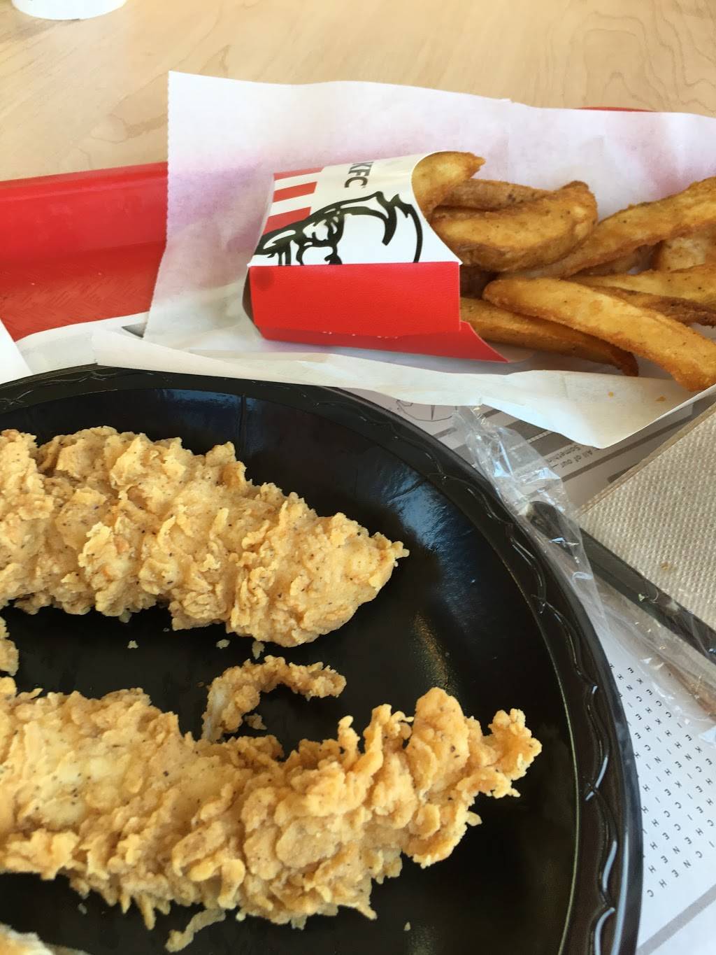 KFC | restaurant | 311 Hempstead Turnpike, Elmont, NY 11003, USA | 5163555990 OR +1 516-355-5990