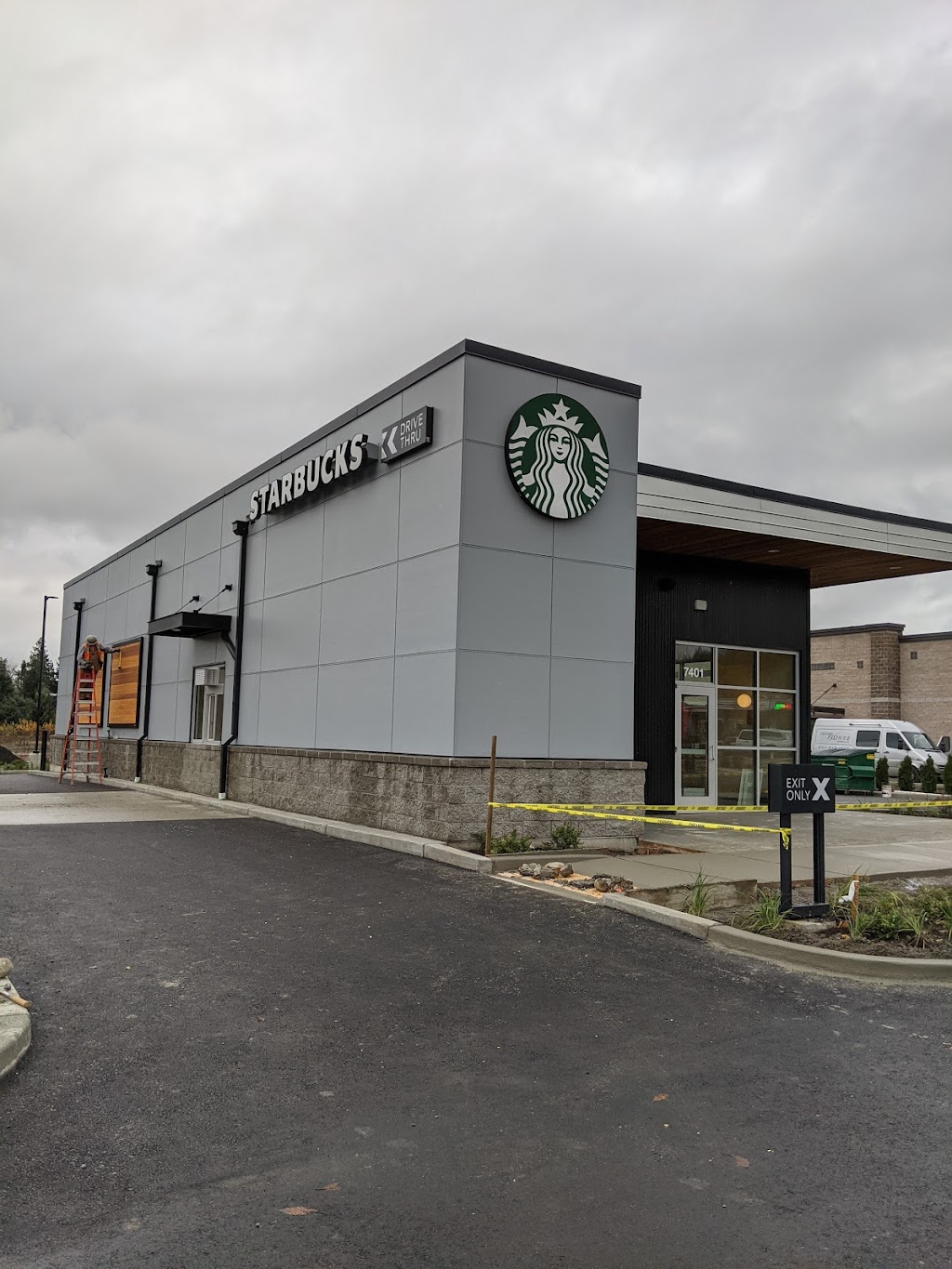 Starbucks | cafe | 7401 204th St NE, Arlington, WA 98223, USA | 3603867100 OR +1 360-386-7100