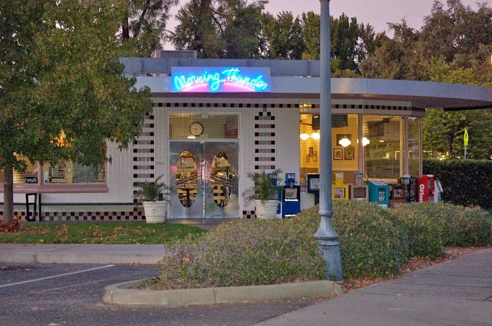 Morning Thunder Cafe | restaurant | 352 Vallombrosa Ave, Chico, CA 95926, USA | 5303429717 OR +1 530-342-9717