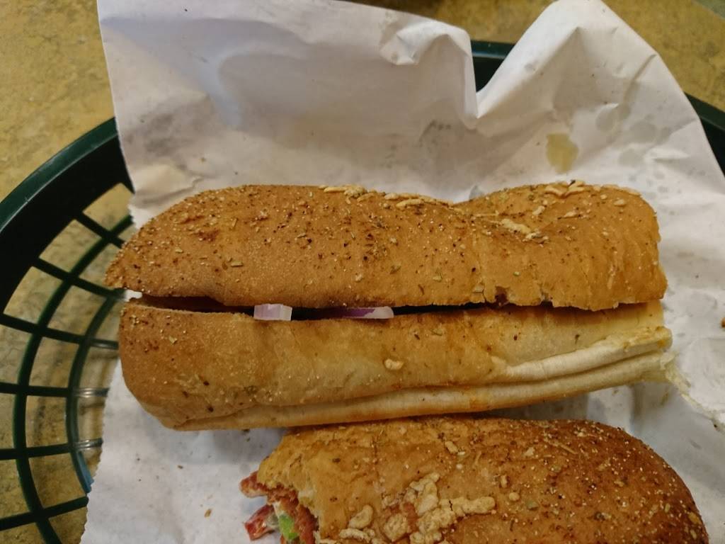 Subway | restaurant | 2301 Navaho Dr B, Nepean, ON K2G 6Z1, Canada | 6132265555 OR +1 613-226-5555