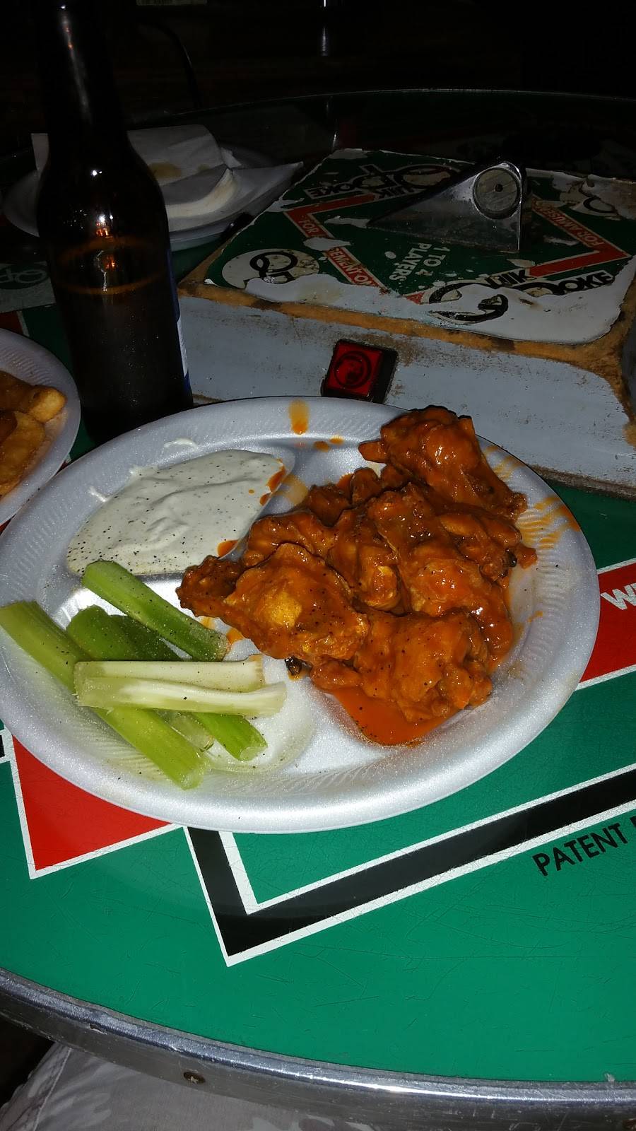 Alexs Tavern | restaurant | 1445 Jackson Ave, Memphis, TN 38107, USA | 9012789086 OR +1 901-278-9086