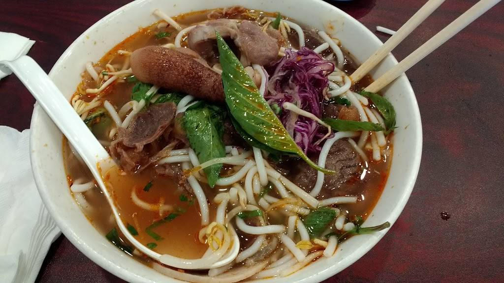 Pho Phi Vietnamese Noodles and Grill | restaurant | 1700 W Parmer Ln #610, Austin, TX 78727, USA | 5125962746 OR +1 512-596-2746