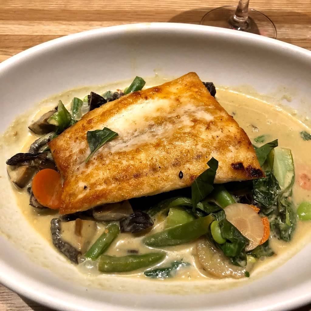 True Food Kitchen | restaurant | 10970 Rosemary Park Dr Ste 160, Las Vegas, NV 89135, USA | 7028631000 OR +1 702-863-1000