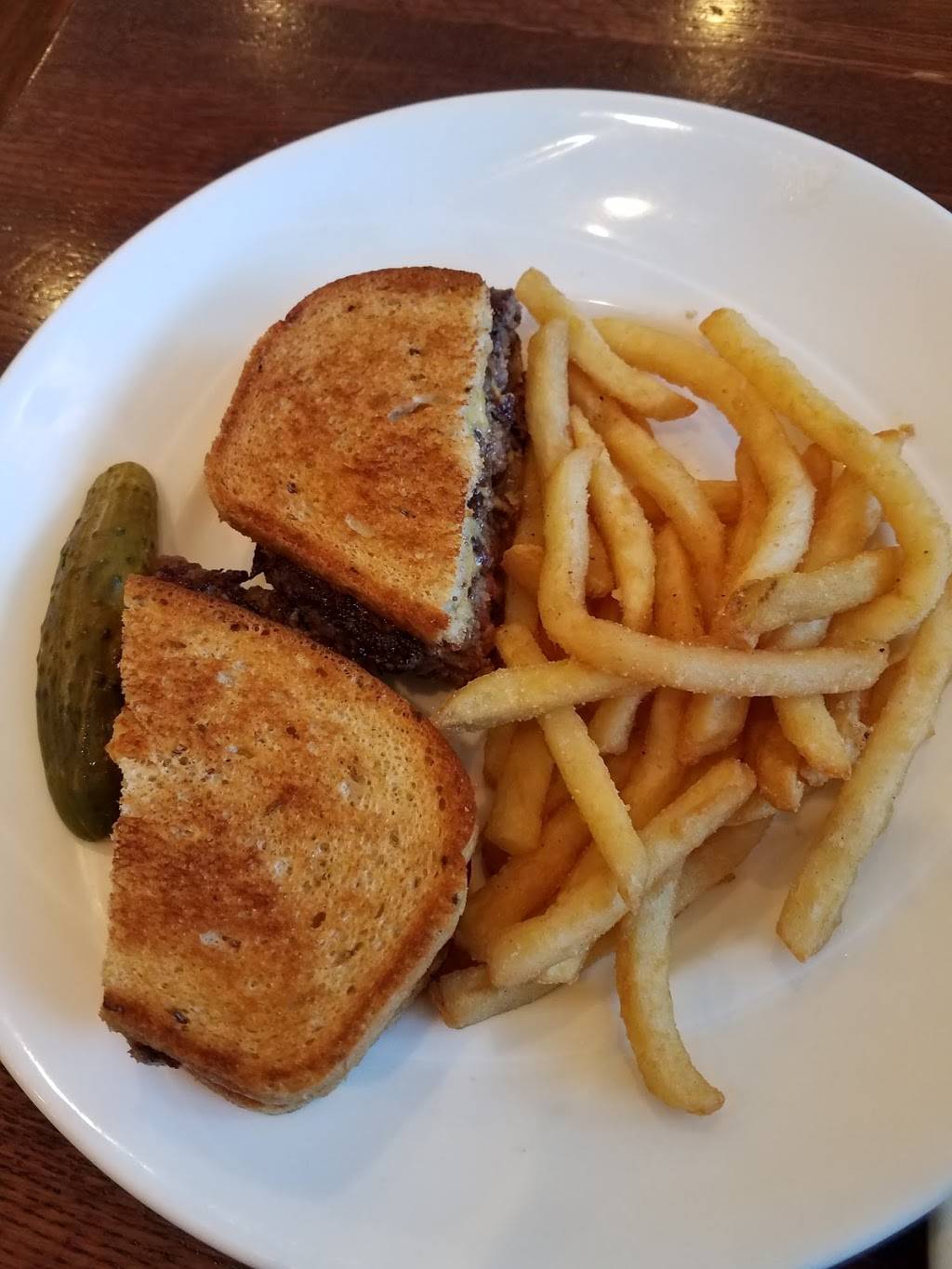 YiaYias Pancake House & Restaurant Hinsdale | restaurant | 13 Grant Square, Hinsdale, IL 60521, USA | 6304875600 OR +1 630-487-5600