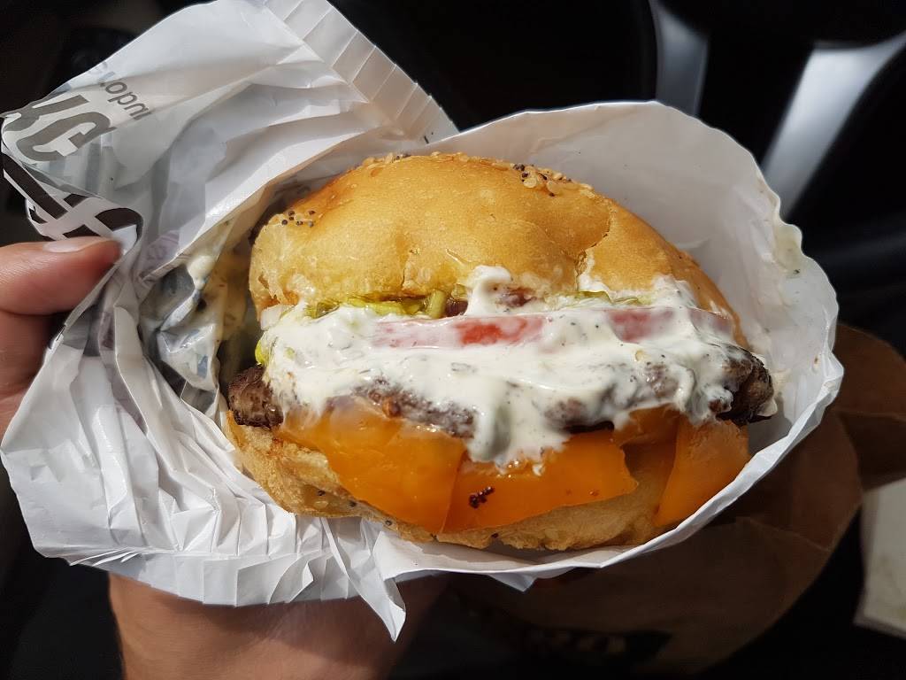 Hero Certified Burgers | restaurant | 10025 Hurontario St, Brampton, ON L6Z 0E6, Canada | 9052306800 OR +1 905-230-6800