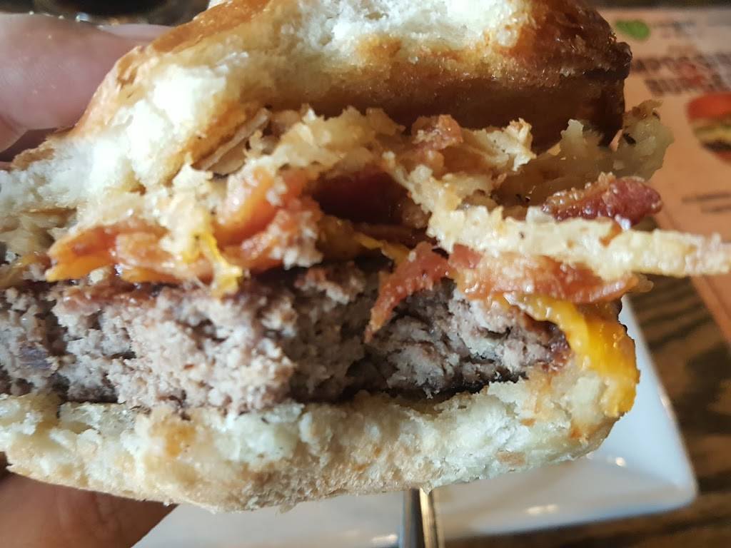 West Park Station | restaurant | 5514, 17015 Lorain Ave, Cleveland, OH 44111, USA | 2164762000 OR +1 216-476-2000