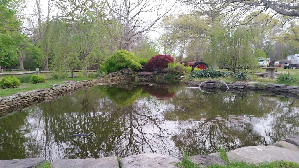 Maples | restaurant | 10 Ryerson Ave, Manorville, NY 11949, USA | 6317279884 OR +1 631-727-9884