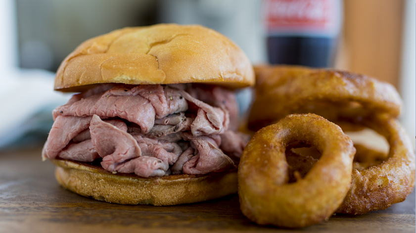 Mavericks Real Roast Beef | restaurant | 1746 Lexington Ave N, Roseville, MN 55113, USA | 6514939672 OR +1 651-493-9672