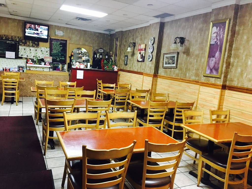 Summer House - Filipino Thai Cuisine | restaurant | 568 Sheppard Ave W, North York, ON M3H 2R9, Canada | 4163987877 OR +1 416-398-7877