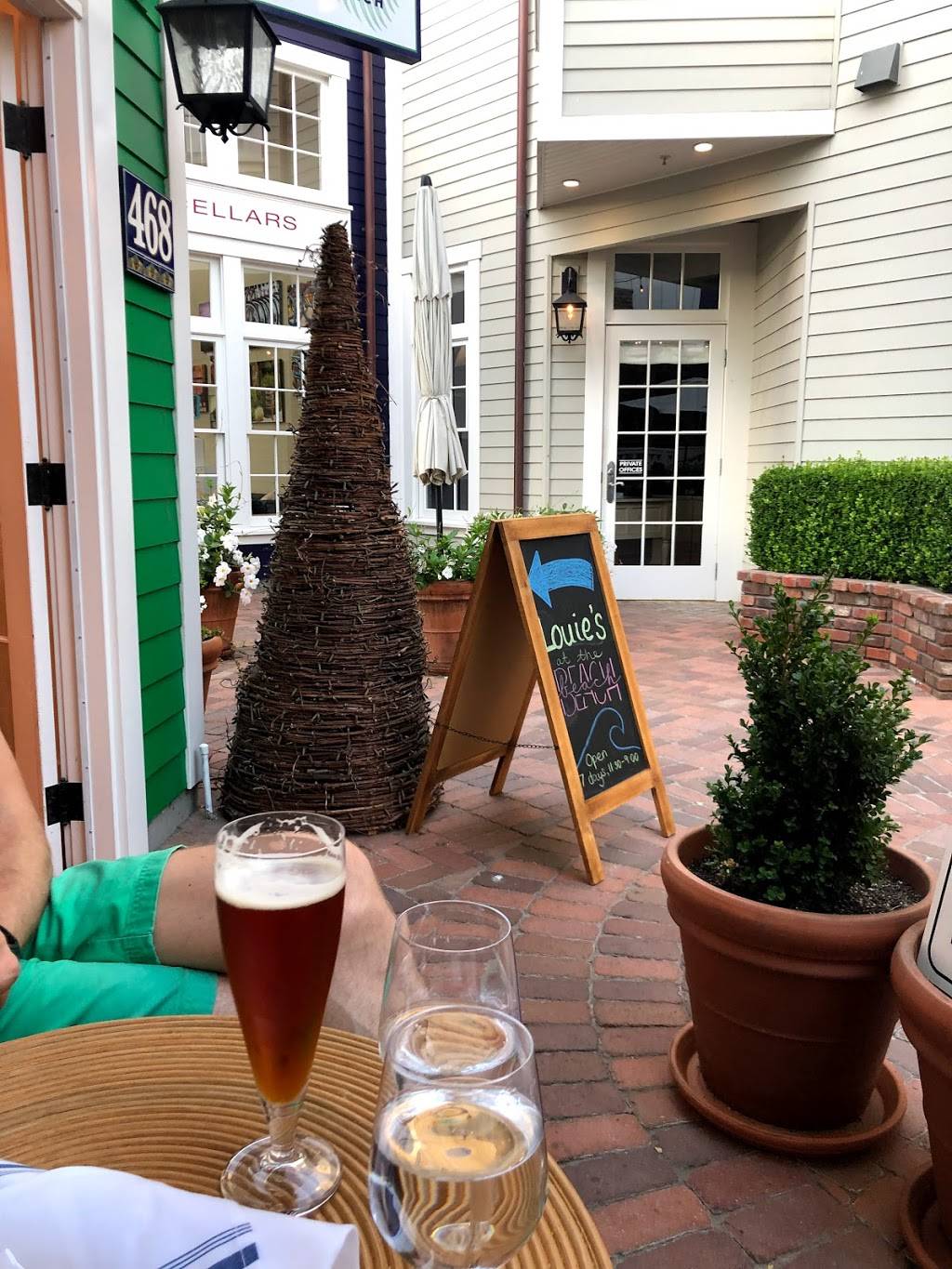 Louies at the Beach | restaurant | 468 Front St, Avila Beach, CA 93424, USA | 8053295666 OR +1 805-329-5666