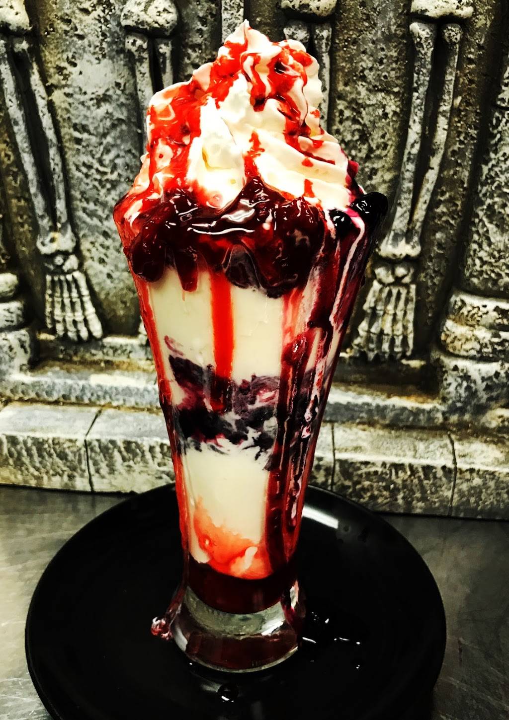 I Scream Sundae | restaurant | 516 W Main St, Ripley, WV 25271, USA | 3045324230 OR +1 304-532-4230