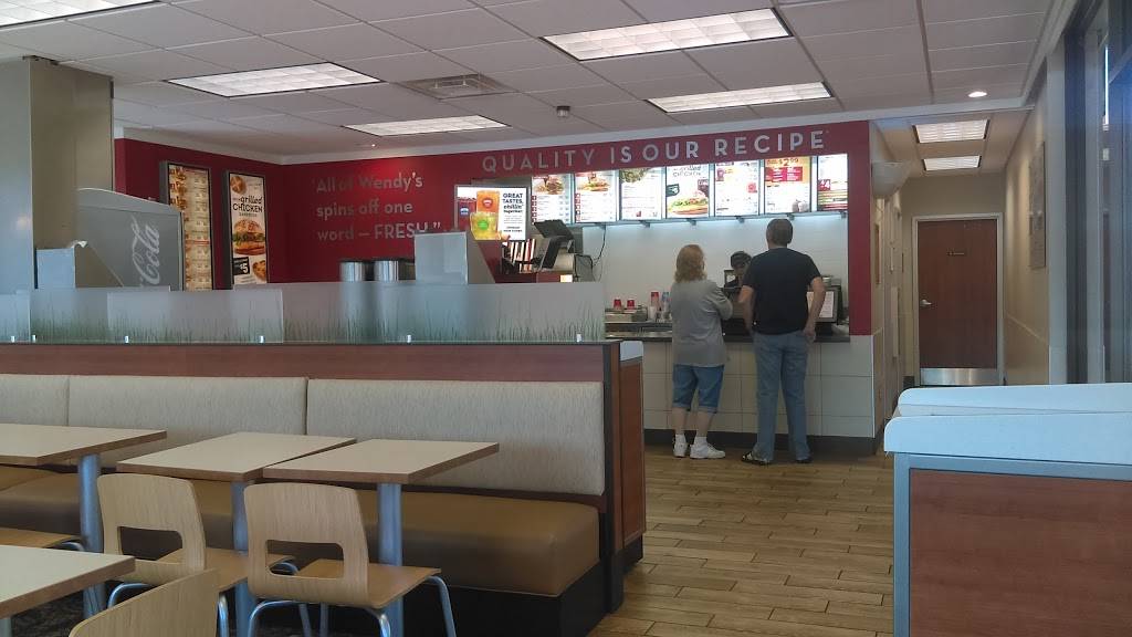 Wendys | restaurant | 711 12th St, Ashland, KY 41101, USA | 6063251020 OR +1 606-325-1020