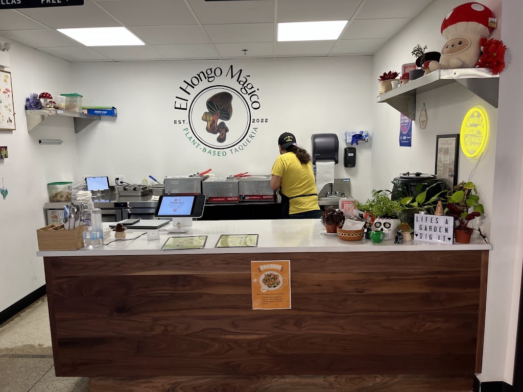 El Hongo Magico Plant-Based Taqueria | restaurant | 804 W Montrose Ave, Chicago, IL 60613, USA | 7732178206 OR +1 773-217-8206