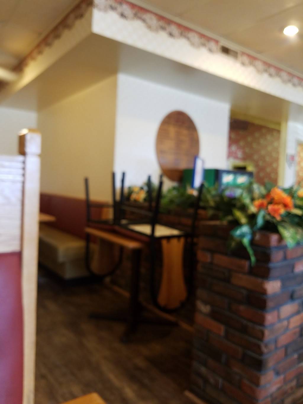 Maurizios Pizza North | restaurant | 5035 N Lafayette St, Terre Haute, IN 47805, USA | 8124669645 OR +1 812-466-9645