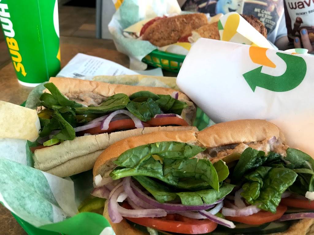 Subway | restaurant | 2200 N Arizona Ave #7, Chandler, AZ 85225, USA | 4809637177 OR +1 480-963-7177