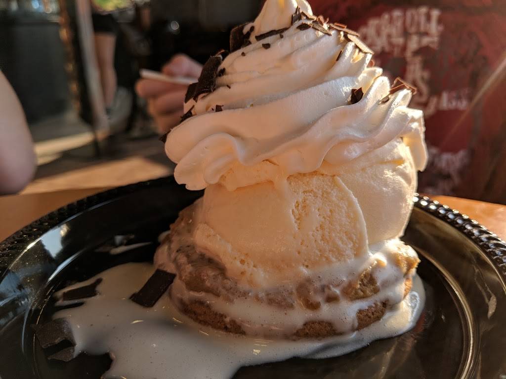 Cold Stone Creamery | bakery | 2085 Vine St Ste #103, El Dorado Hills, CA 95762, USA | 9169336377 OR +1 916-933-6377