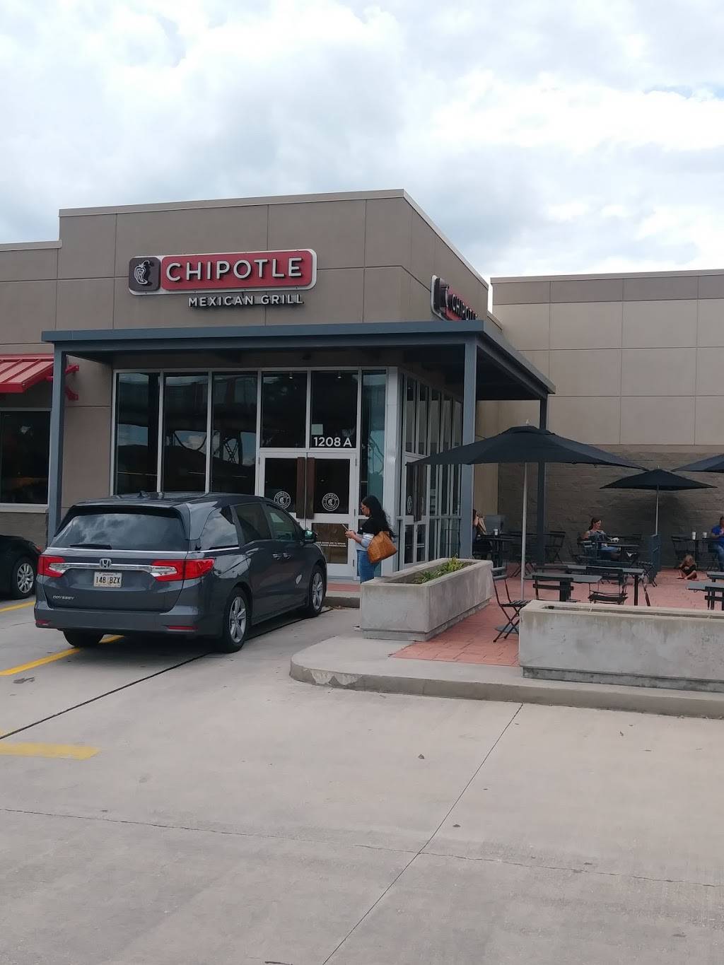 Chipotle Mexican Grill | restaurant | 1208 S Clearview Pkwy Ste A, Harahan, LA 70123, USA | 5042063978 OR +1 504-206-3978