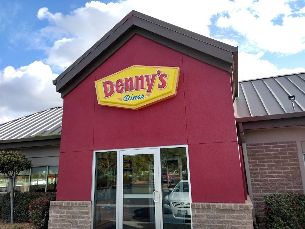 Dennys | restaurant | 2763 Highland Ave, Selma, CA 93662, USA | 5598917080 OR +1 559-891-7080