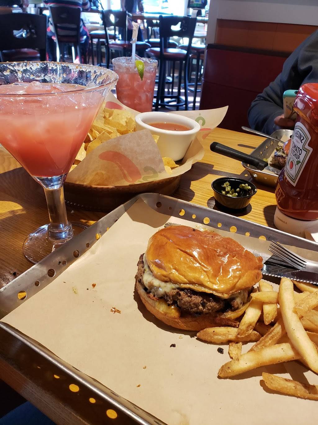 Chilis Grill & Bar | meal takeaway | 8164 S Tryon St, Charlotte, NC 28273, USA | 7045835490 OR +1 704-583-5490