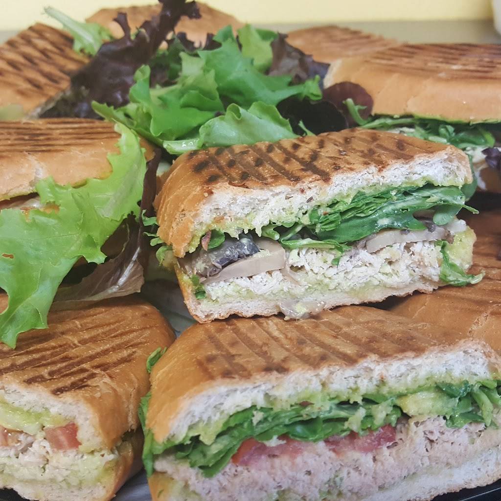 Panini Palace | restaurant | 23120 Lyons Ave, Santa Clarita, CA 91321, USA | 6616780552 OR +1 661-678-0552