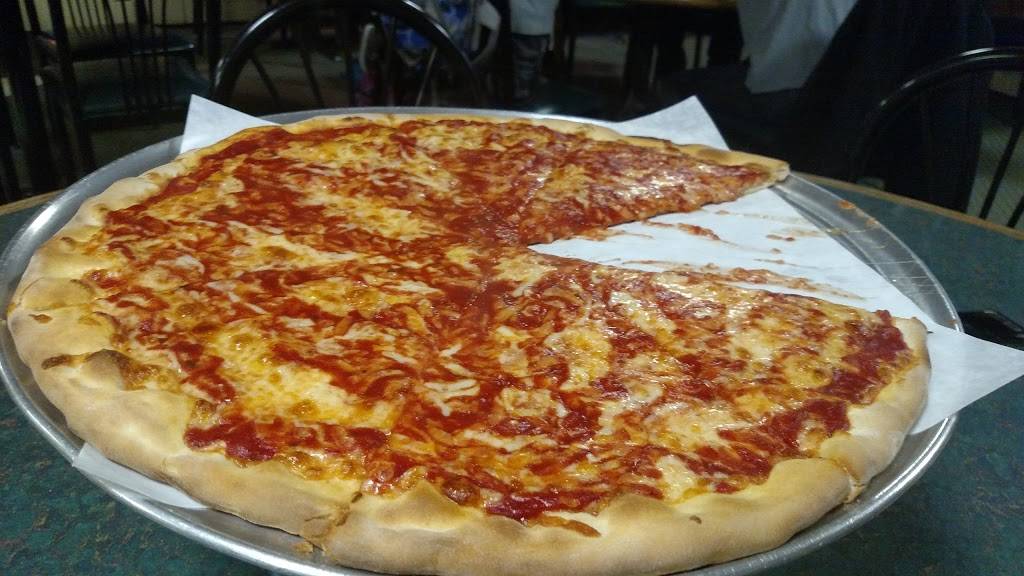 Brunis Pizzeria | restaurant | 303 12th St, Hammonton, NJ 08037, USA | 6095615310 OR +1 609-561-5310