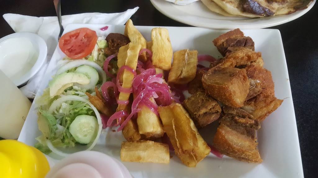 Cuchifrito Restaurant | restaurant | 2104 Old Lexington Rd, Winston-Salem, NC 27107, USA | 3367717777 OR +1 336-771-7777