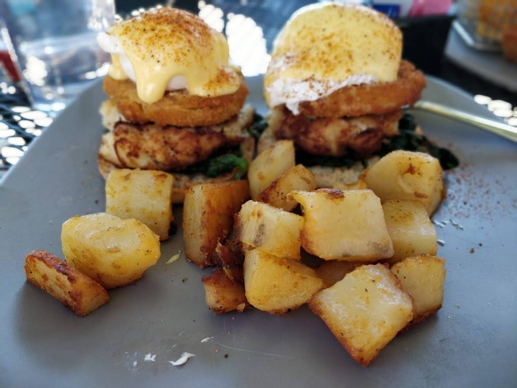 The Point In Fells | restaurant | 1738 Thames St, Baltimore, MD 21231, USA | 4103277264 OR +1 410-327-7264