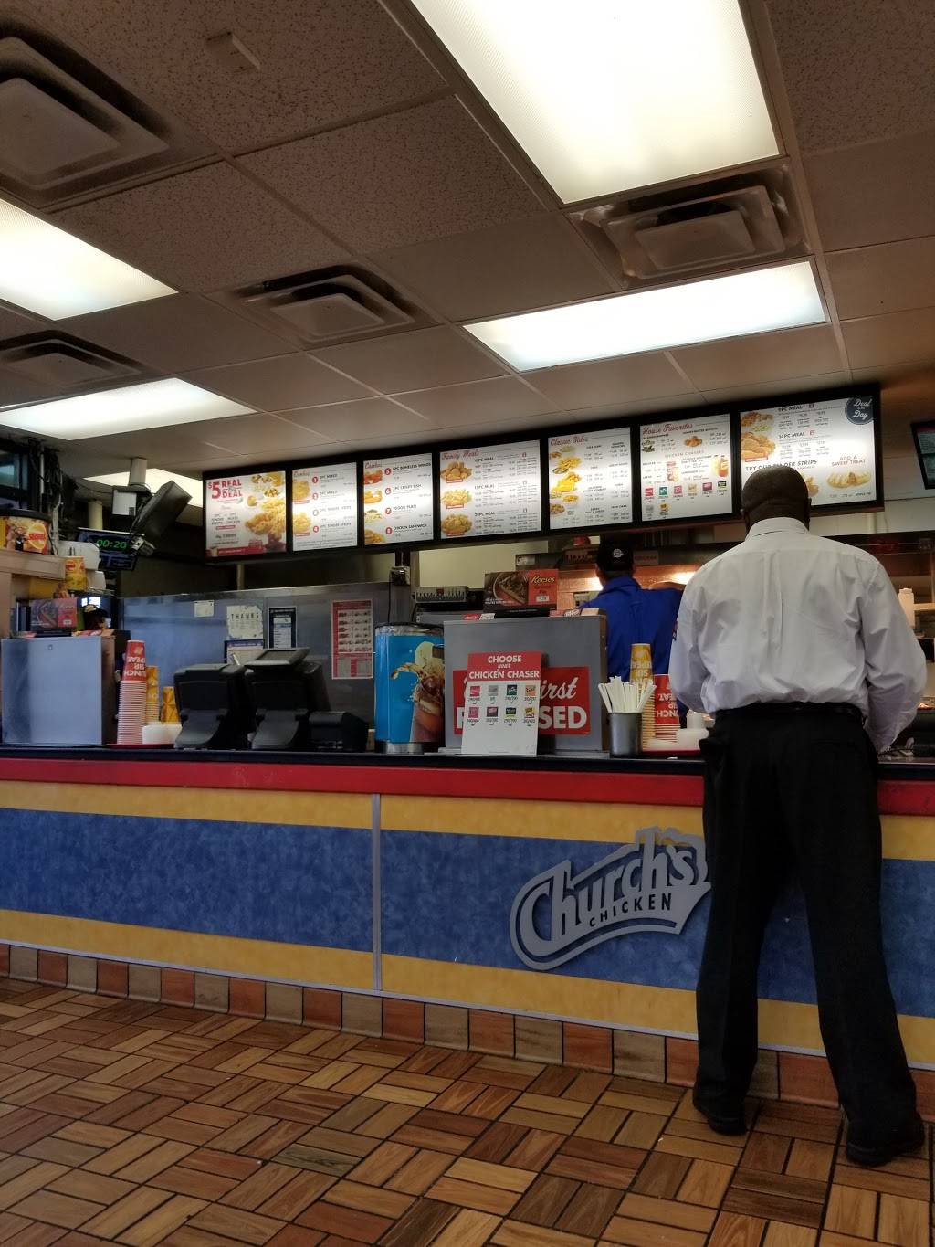 Churchs Chicken | restaurant | 10646 New Halls Ferry Road, Jennings, MO 63136, USA | 3148675612 OR +1 314-867-5612