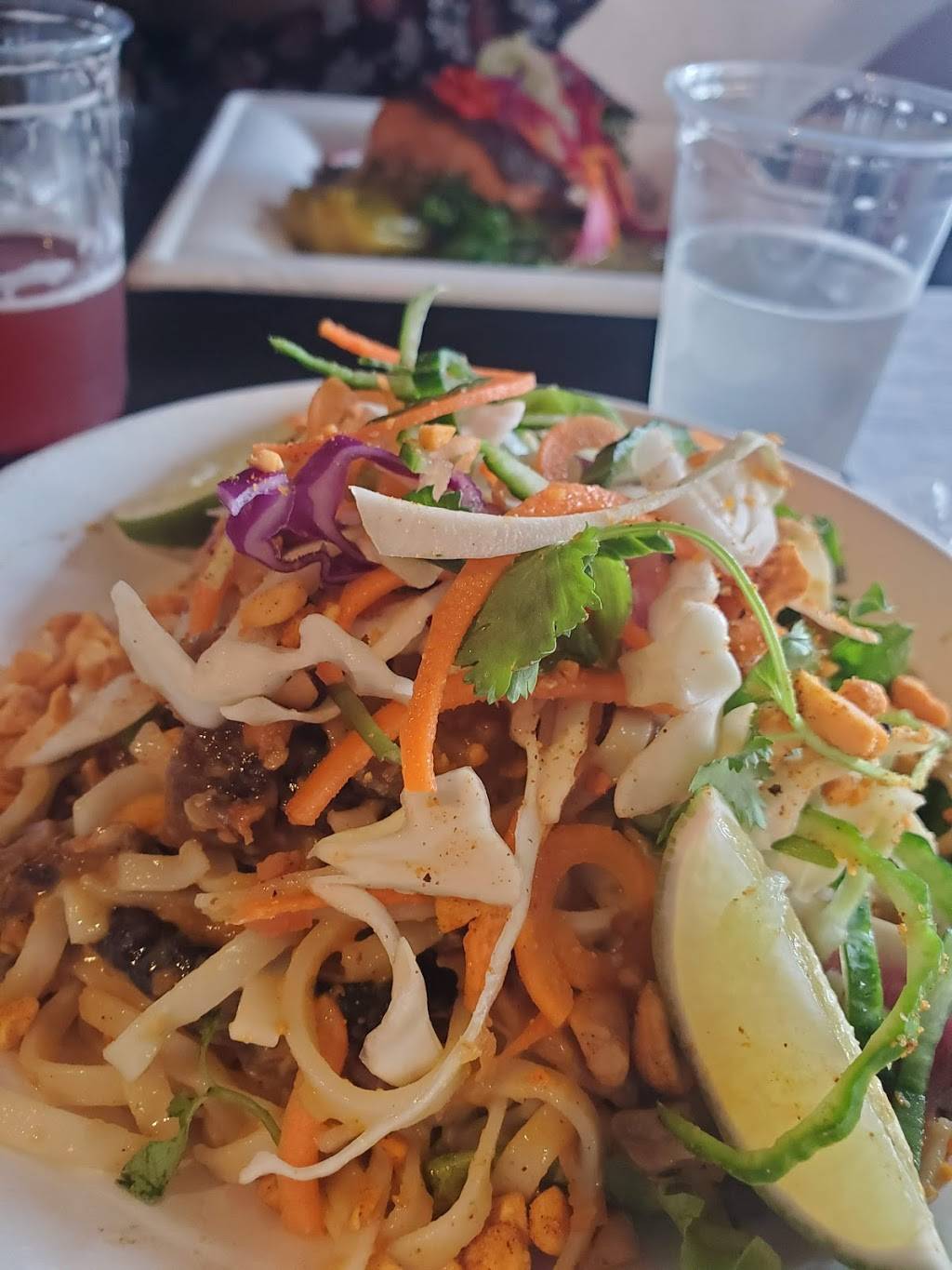 Randevoo Bethlehem | restaurant | 444 Main St, Bethlehem, PA 18018, USA | 6104190086 OR +1 610-419-0086