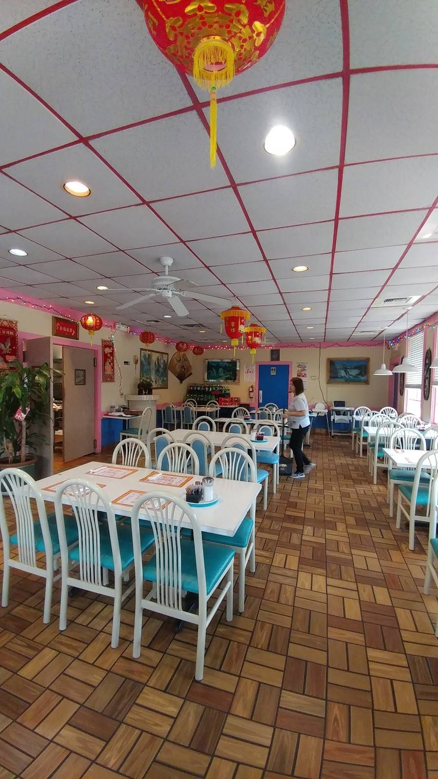 Gold Dragon Chinese Restaurant | restaurant | 7116, 1500 W Pioneer Dr, Irving, TX 75061, USA | 9722539030 OR +1 972-253-9030