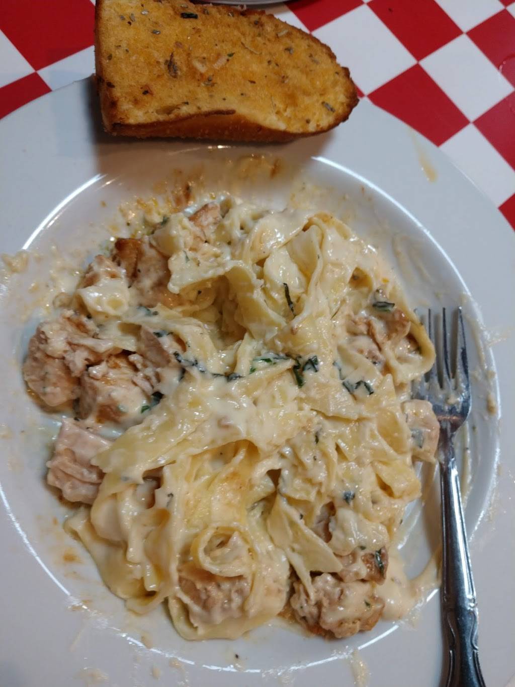 Sonny’s NY Pizza | restaurant | 30 Denton Plaza, Denton, MD 21629, USA | 4104794774 OR +1 410-479-4774